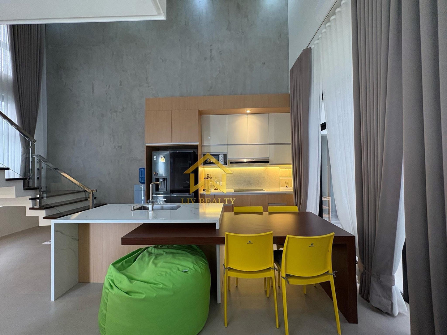 Modern Luxury Home with Generating income