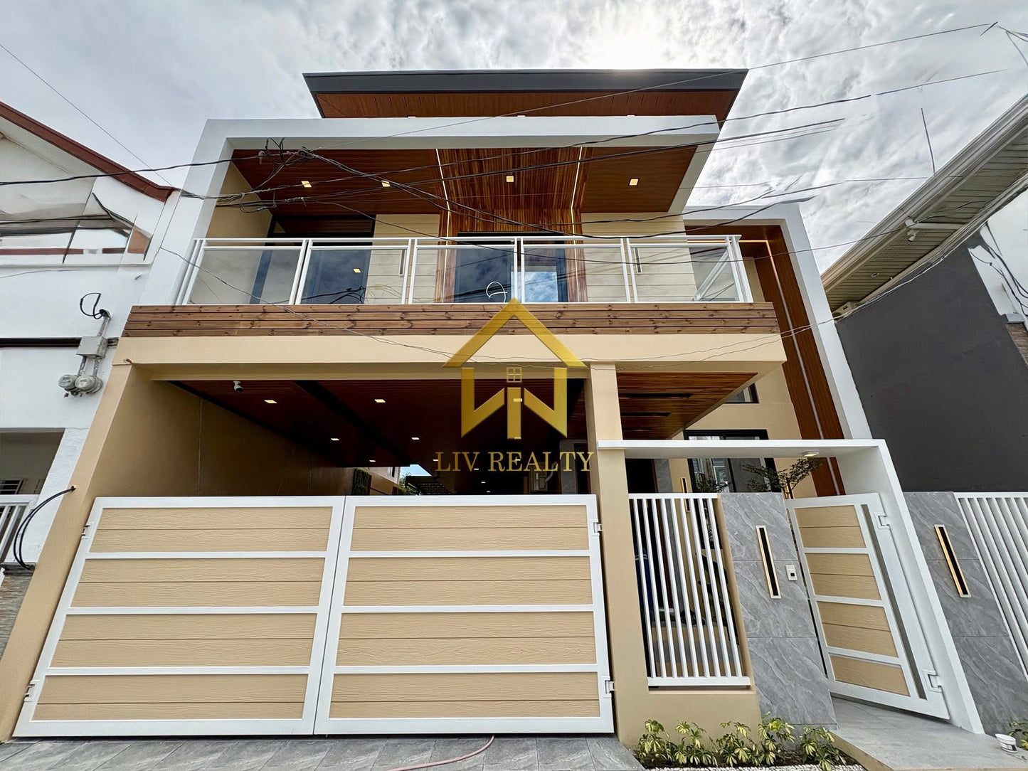 Stylish Abode With Pool