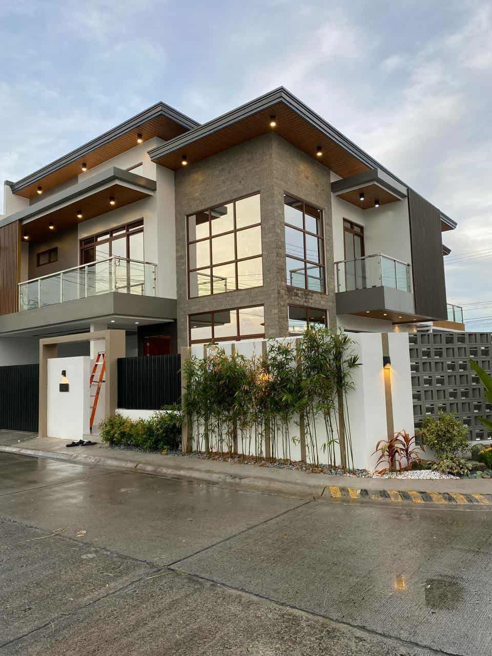 Modern Elegant Home with Pool