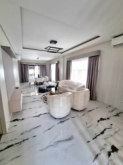 Furnised Modern Home with pool