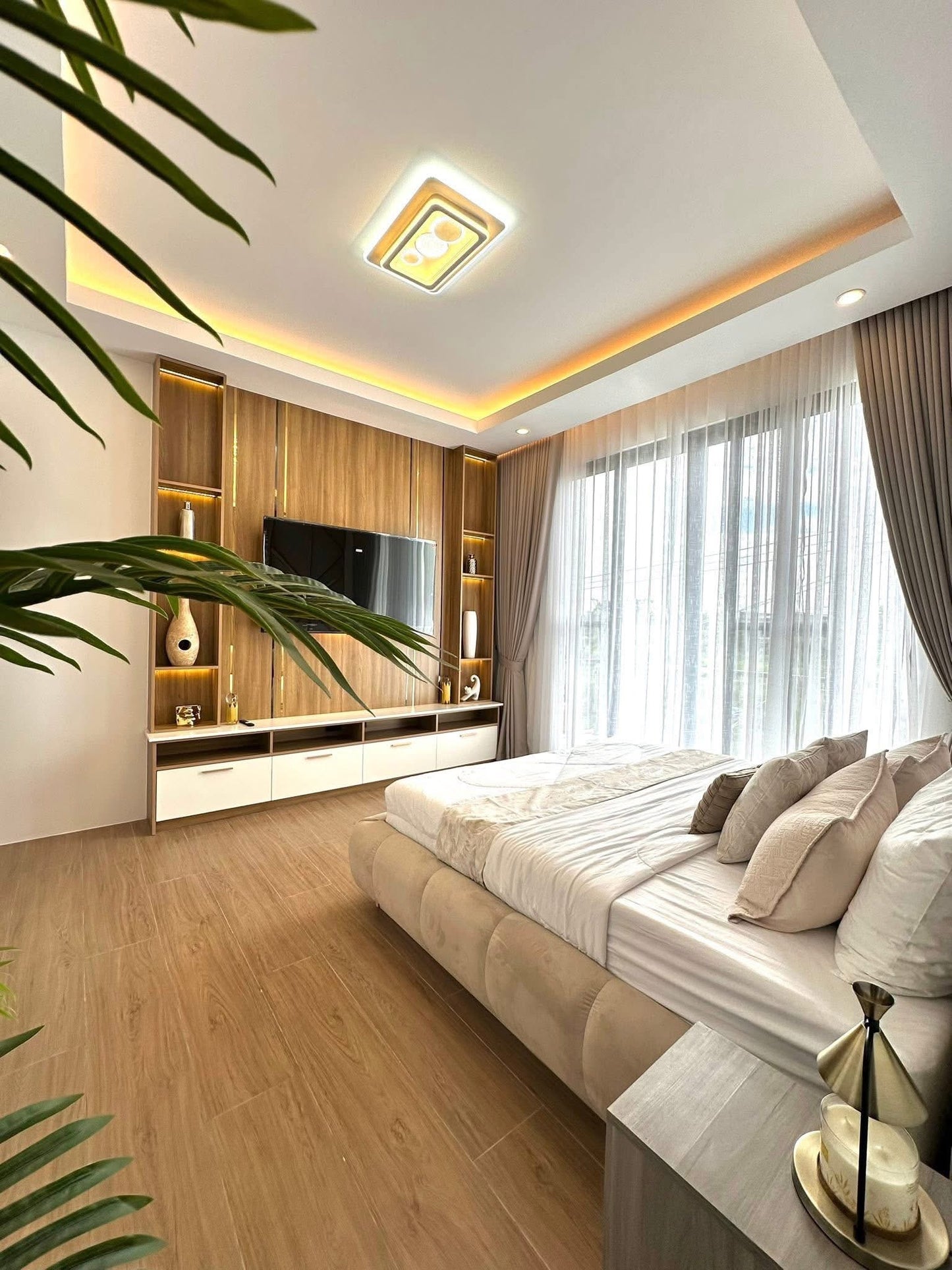 Smart And Solar-Powered Home w/ Pool