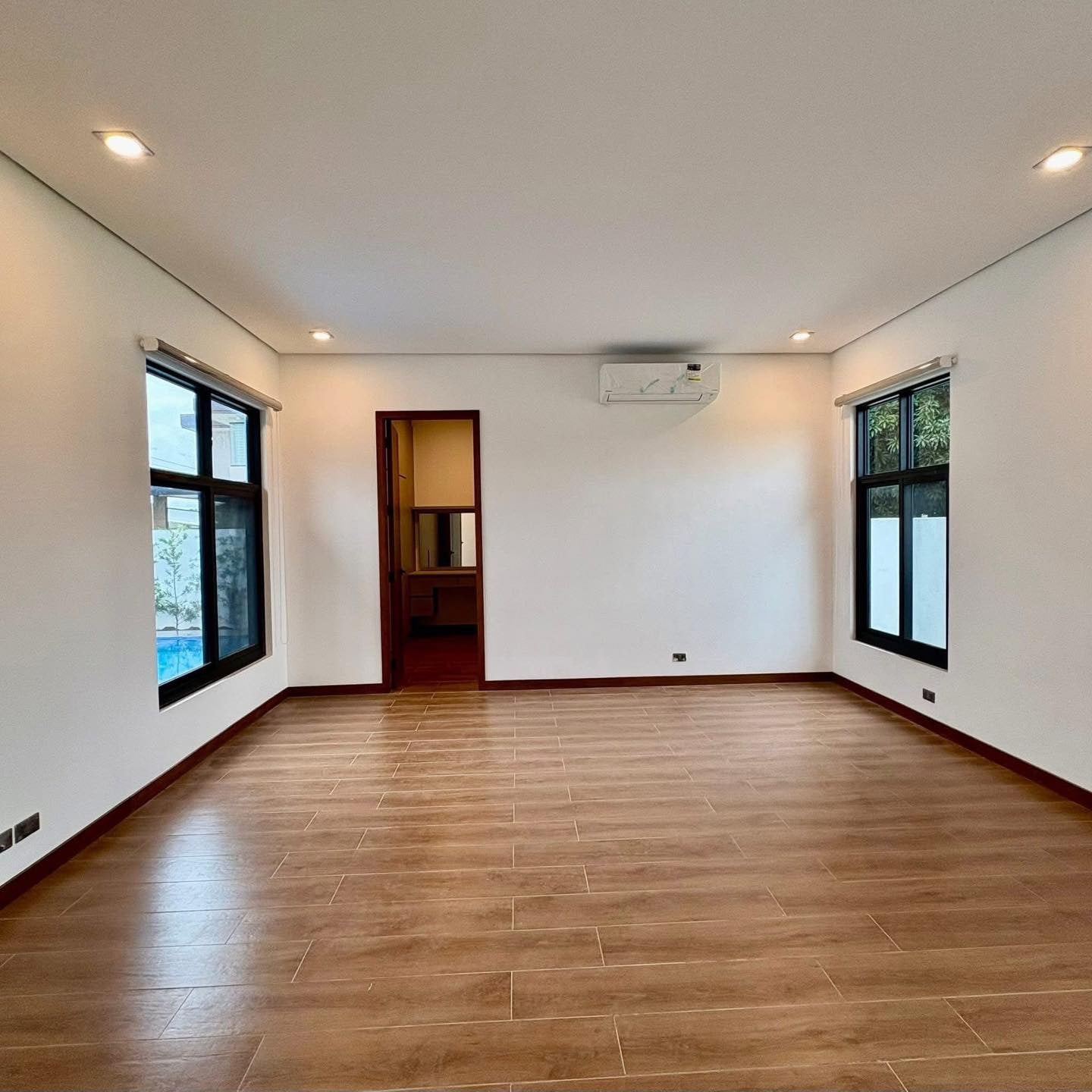 Luxurious Modern Bungalo