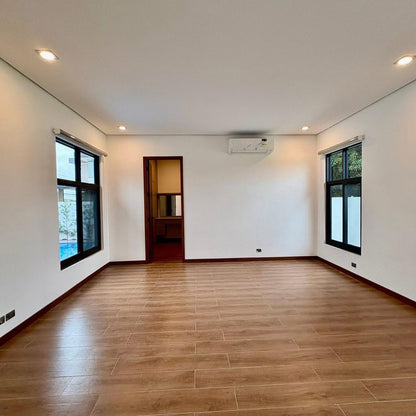 Luxurious Modern Bungalo