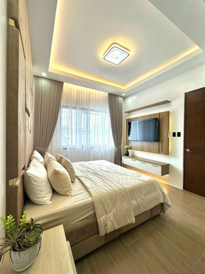 Smart And Solar-Powered Home w/ Pool