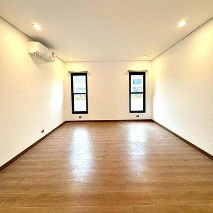 Luxurious Modern Bungalo