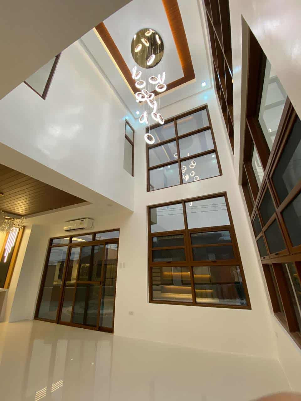 Modern Elegant Home with Pool