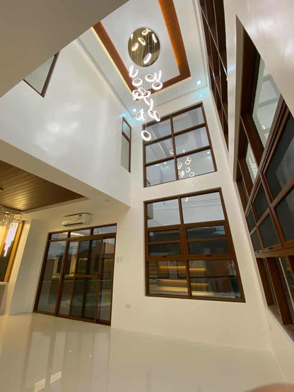 Modern Elegant Home with Pool