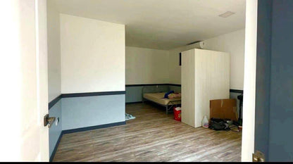 Huge House With Pool