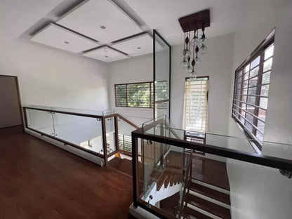 Spacious Beautiful House with pool