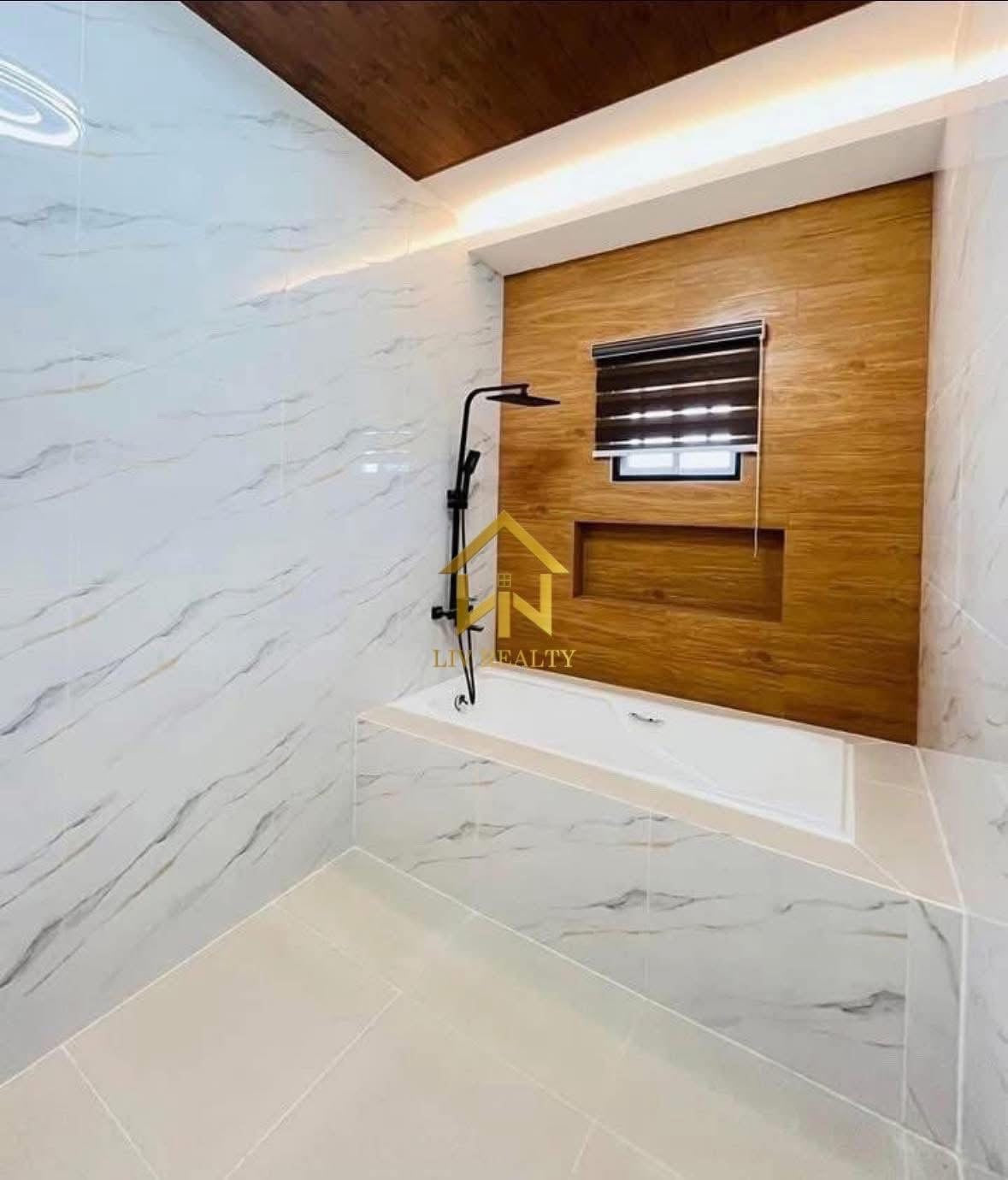 Modern Contemporary Home