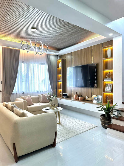 Smart And Solar-Powered Home w/ Pool