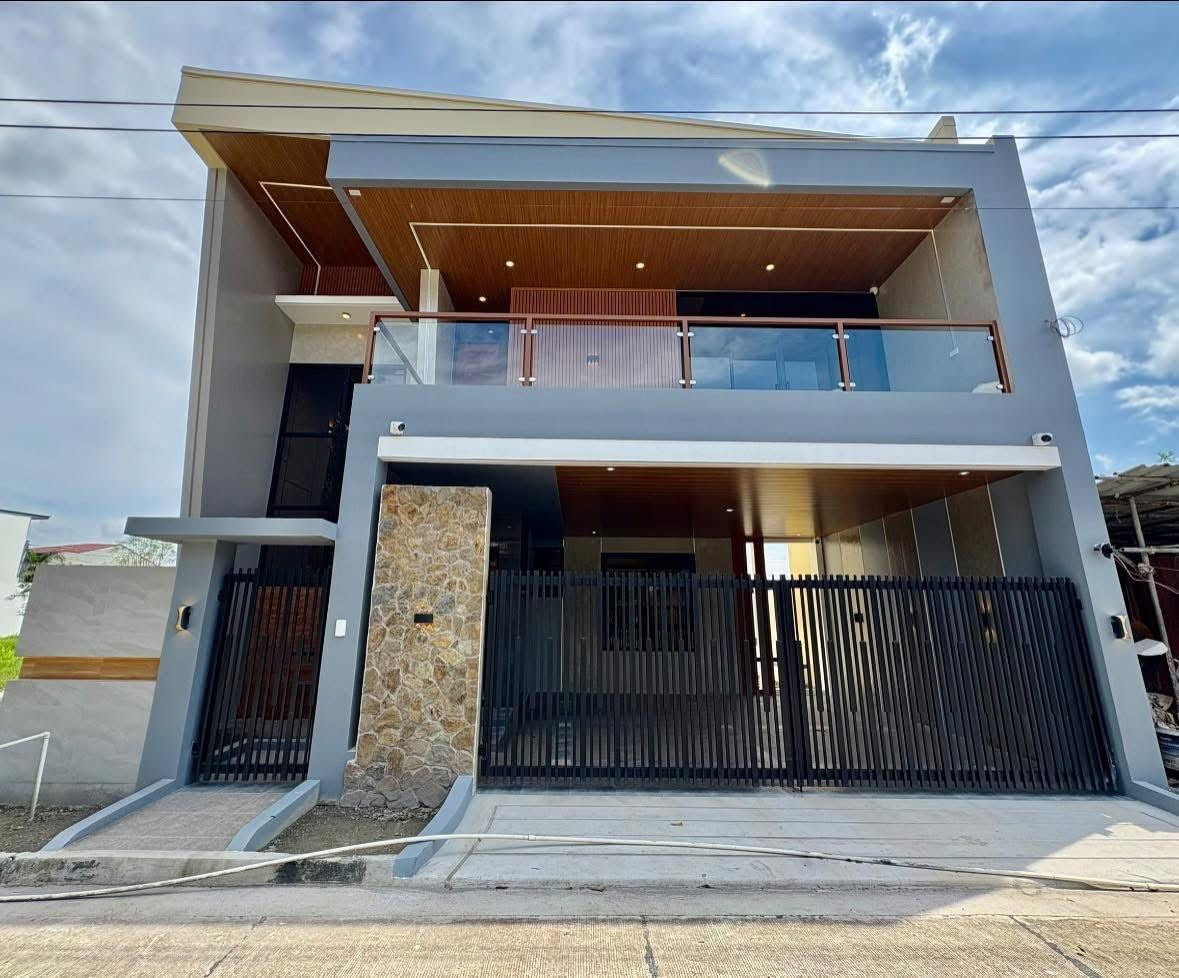 Modern Home with Pool