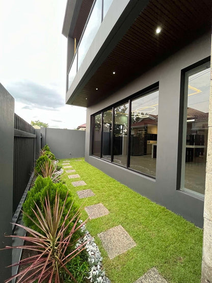 Elegant Modern House