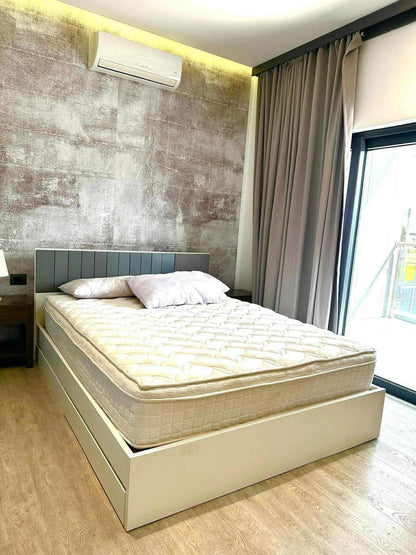 Huge House With Pool