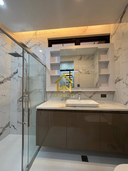 Modern Contemporary House