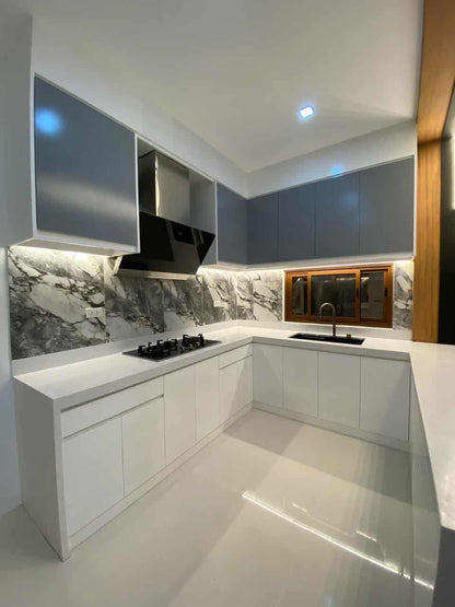 Modern Elegant Home with Pool