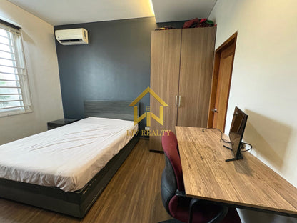 Pre owned Furnised Modern Home