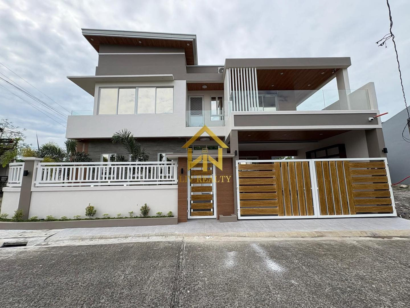 Furnised Modern Home