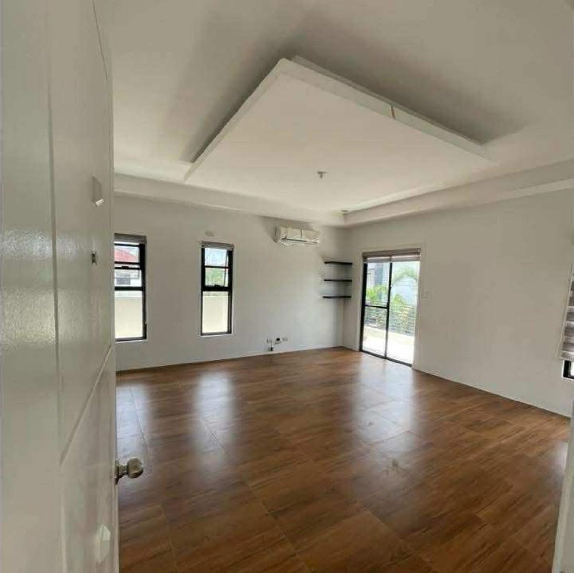 Furnised Modern House with pool