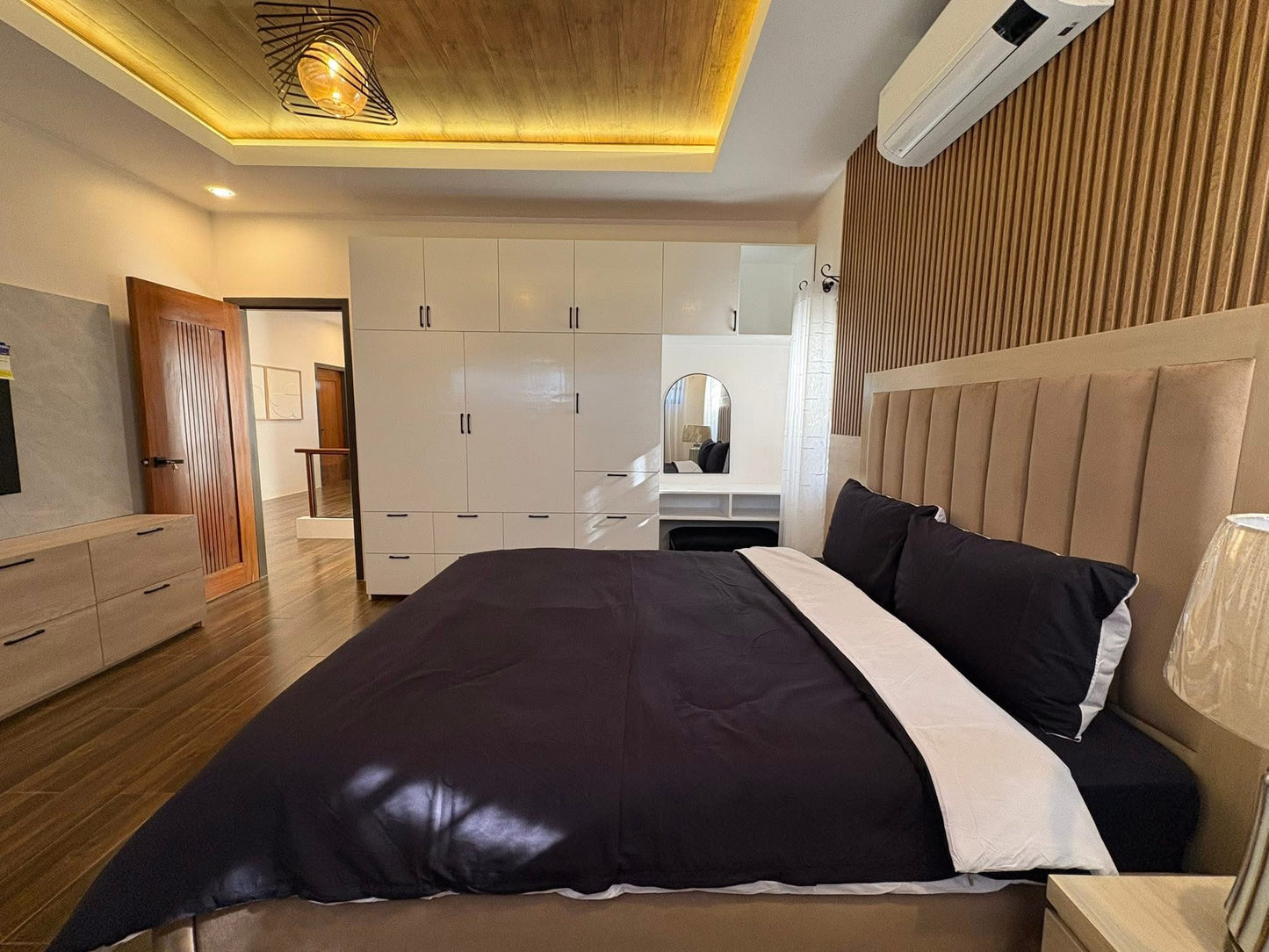 Furnished Modern Elegant Home