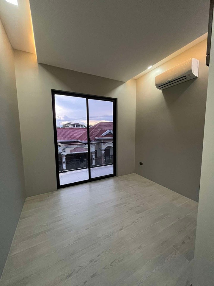 Elegant Modern House