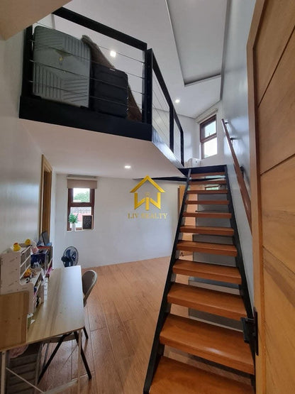 Unique Modern Elegant Home