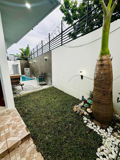 Furnished House With Pool