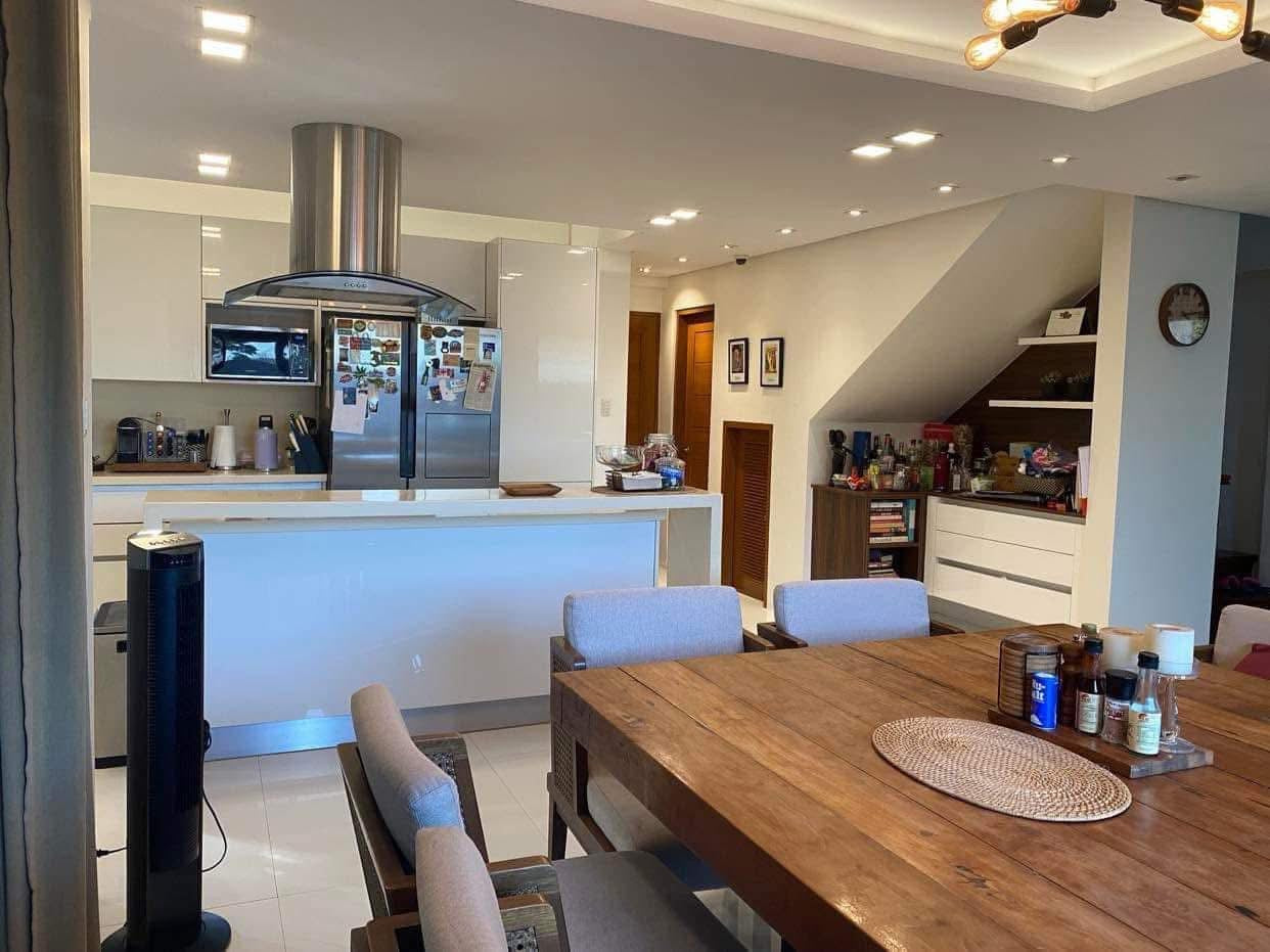 Three Storey Marquee Place