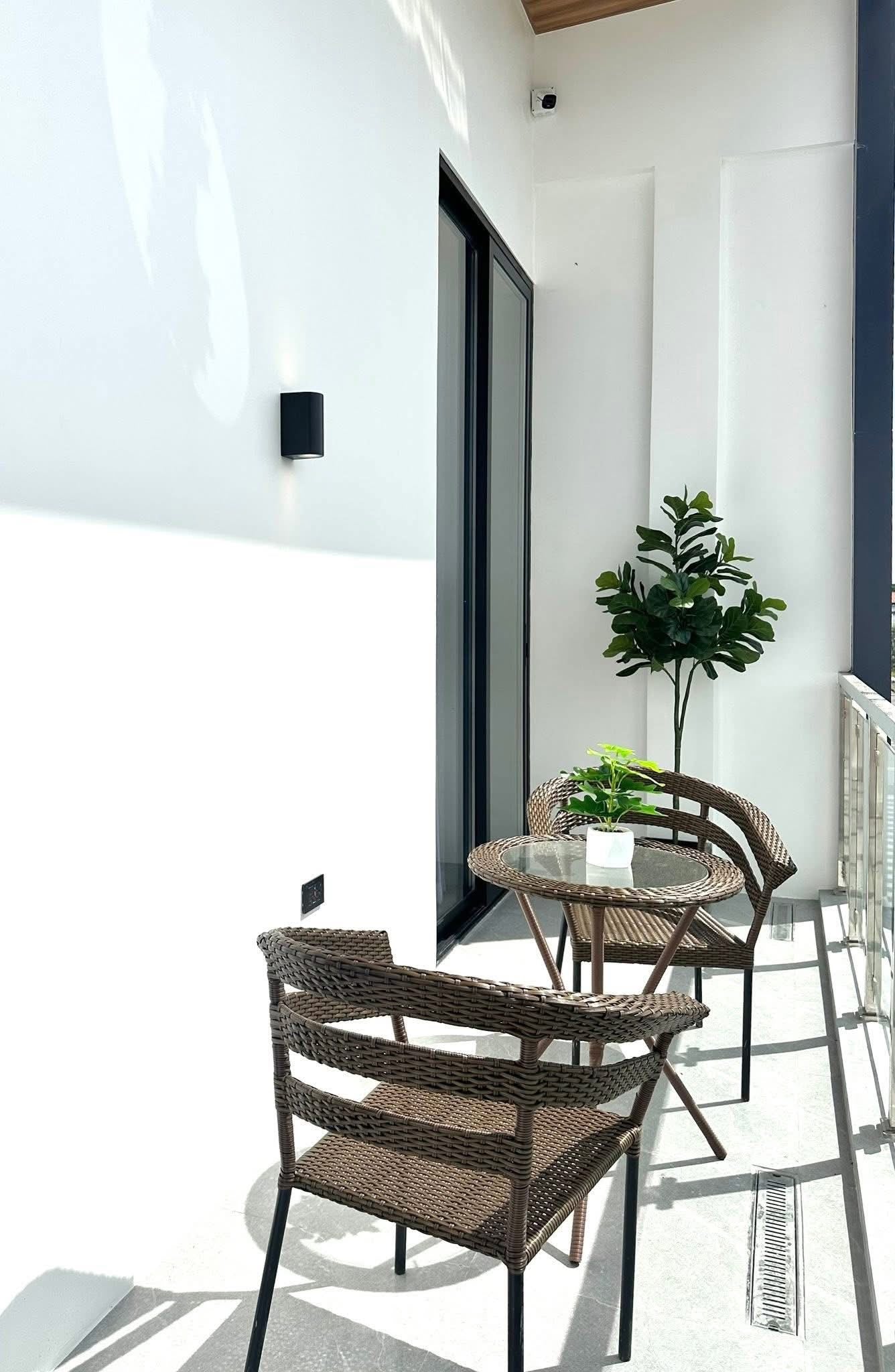 Smart And Solar-Powered Home w/ Pool