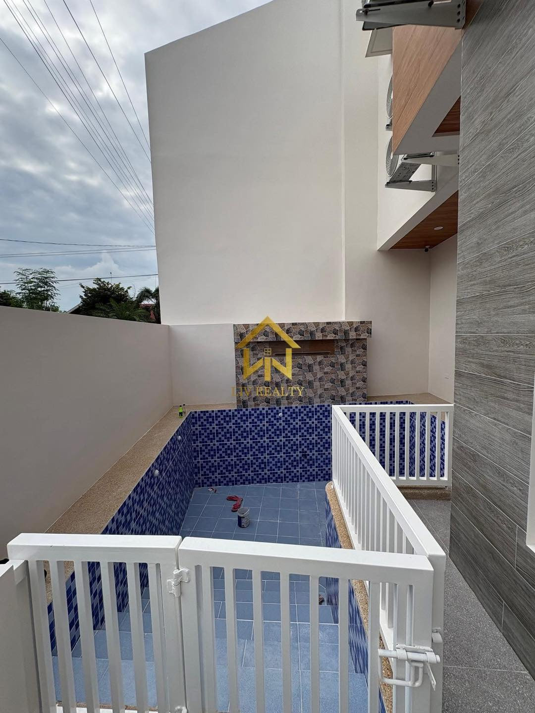 Furnised Modern Home