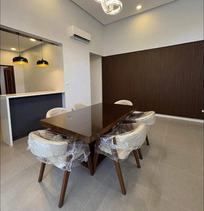 Bungalo House With Pool