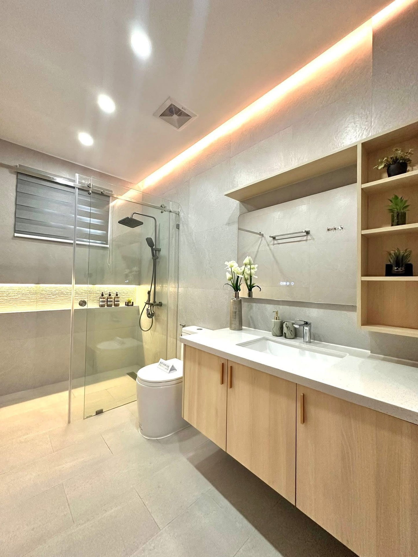 Smart And Solar-Powered Home w/ Pool