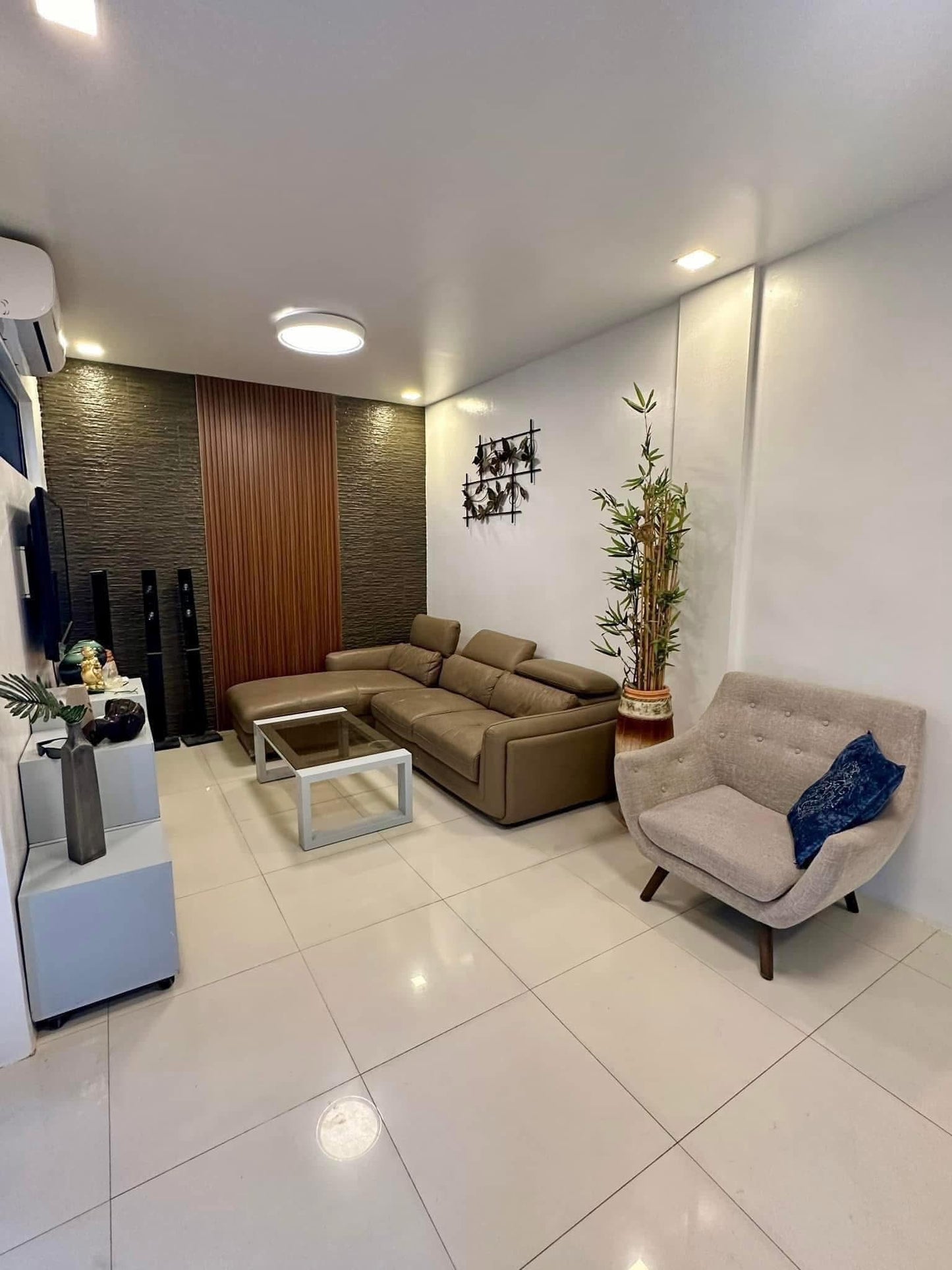 Furnished House With Pool