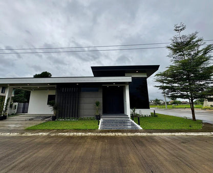 Luxurious Modern Bungalo