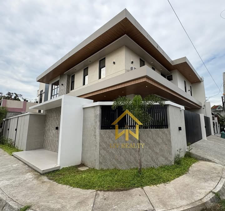 Modern Luxury Home with Generating income