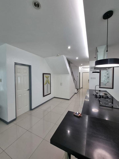 Pre-owned Big space House