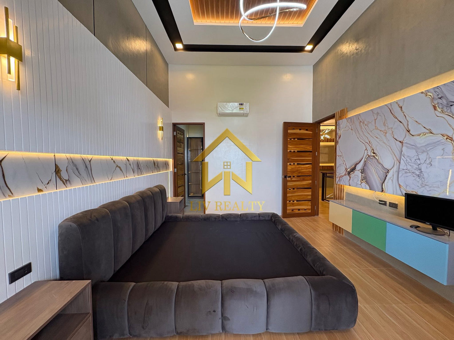 Stylish Abode With Pool