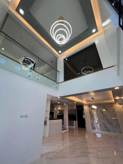 Spacious Modern Home