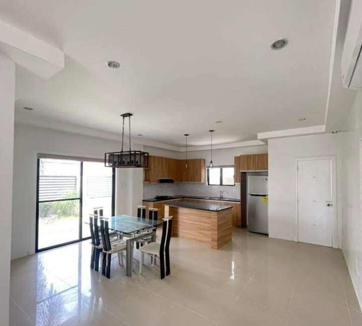 Furnised Modern House with pool