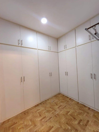 Spacious Bungalo Home with Pool