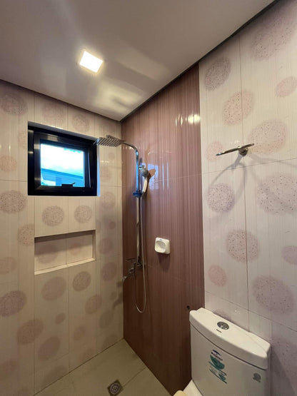 Spacious Modern Home