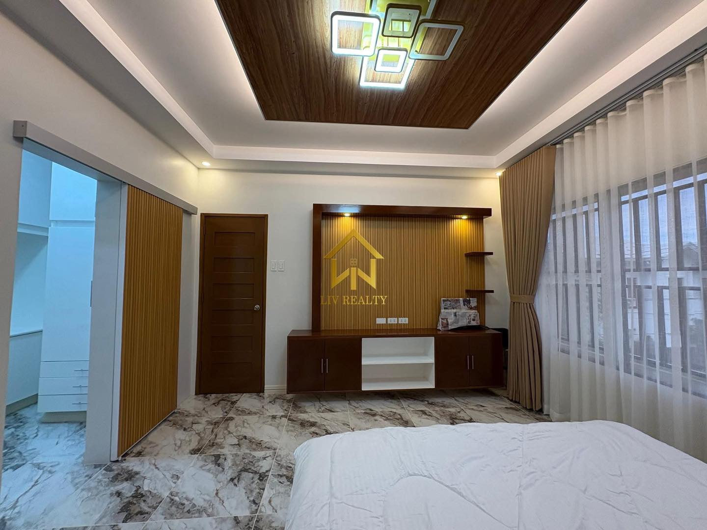 Furnised Modern Home