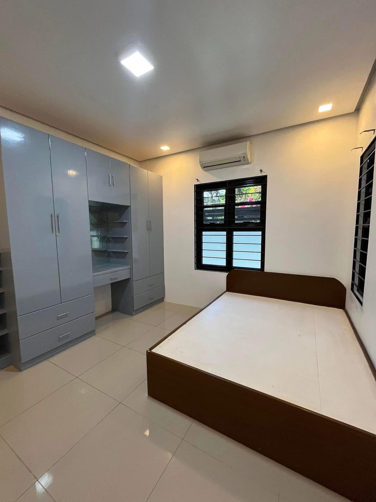 Spacious Modern Home