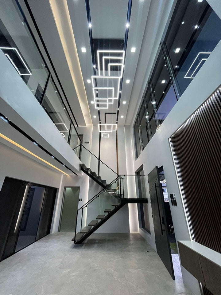 Elegant Modern House