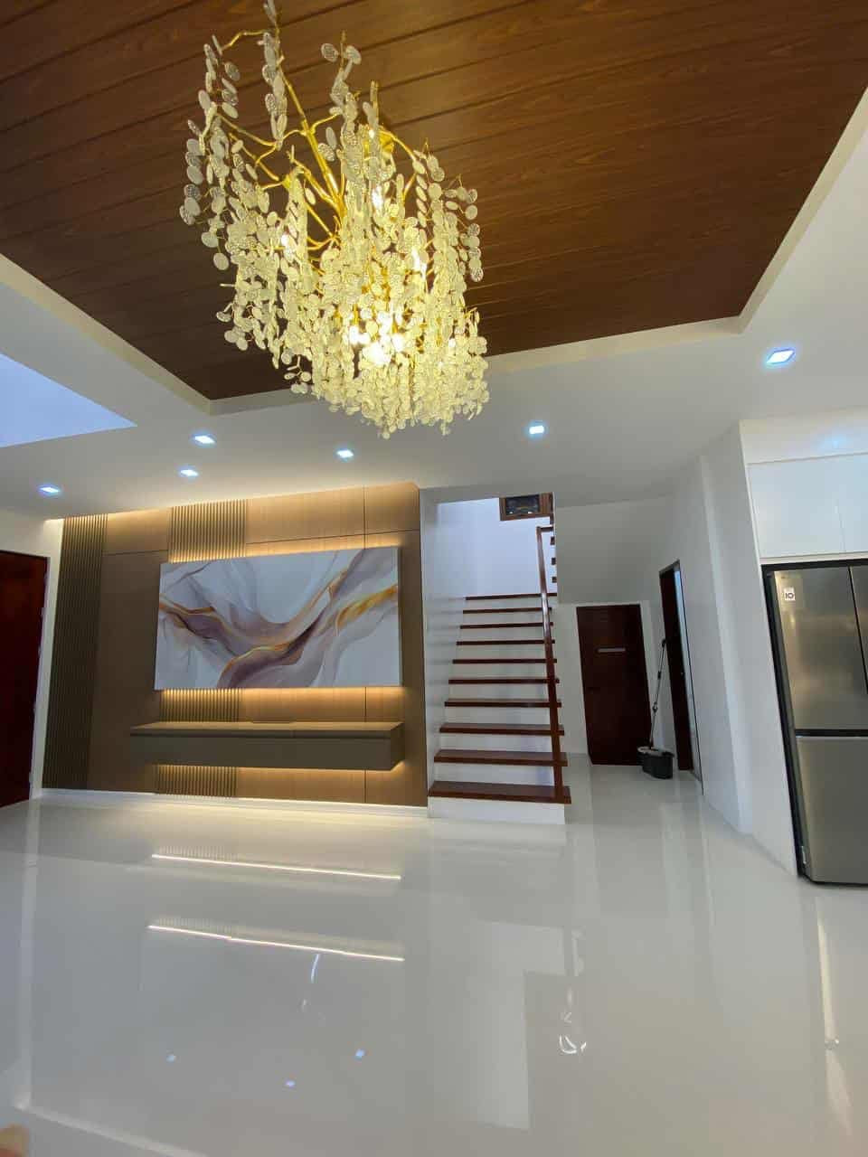 Modern Elegant Home with Pool