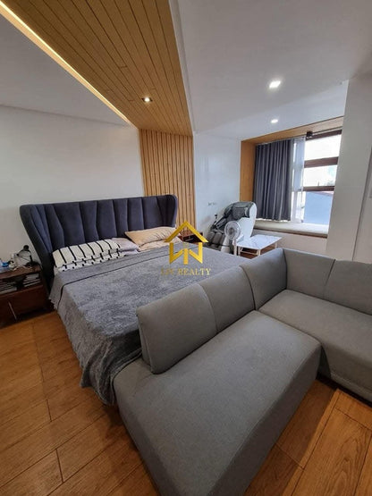 Unique Modern Elegant Home