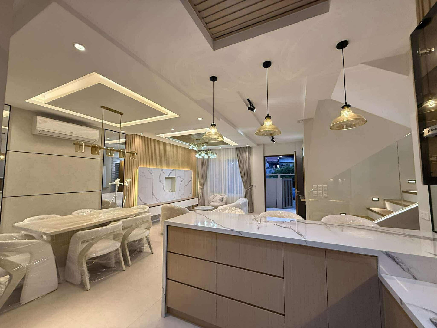 Modern Home with Pool