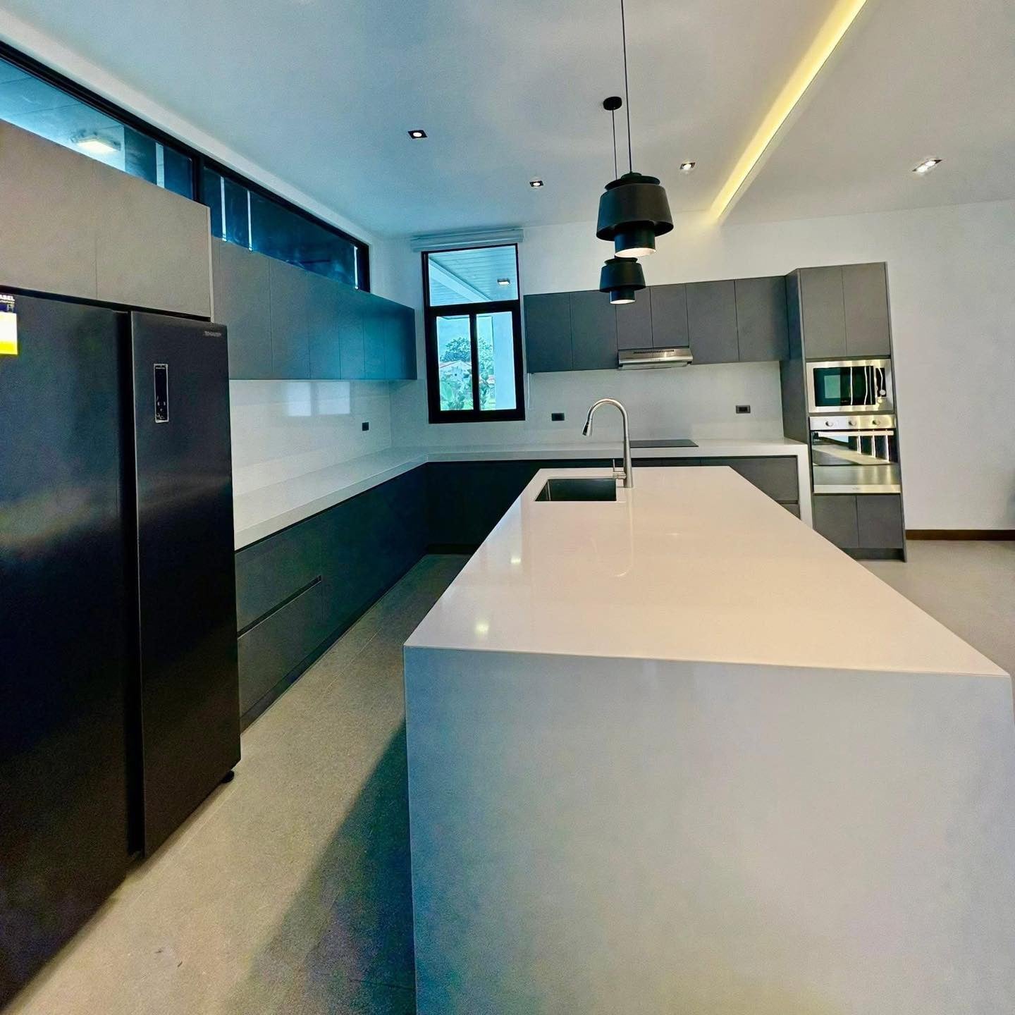 Luxurious Modern Bungalo