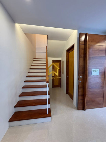 Modern Contemporary House