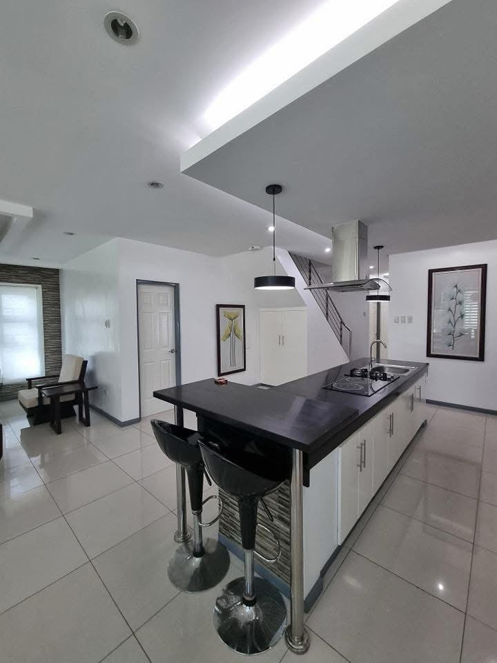 Pre-owned Big space House